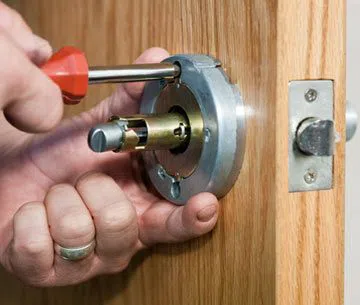 City Locksmith Store New York, NY 212-547-8936 City Locksmith Store New York, NY 212-547-8936 - 13-New-Locks-Installation